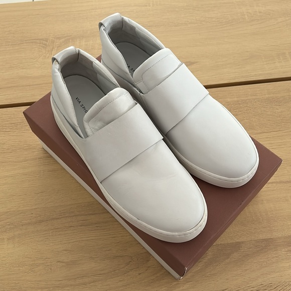 NIB Via Spiga Ryder Slip On Leather Sneakers - Picture 11 of 11